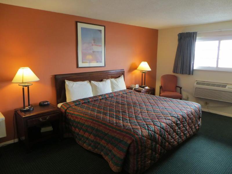 Days Inn By Wyndham Elk Grove Village O'Hare Airport West Exterior photo